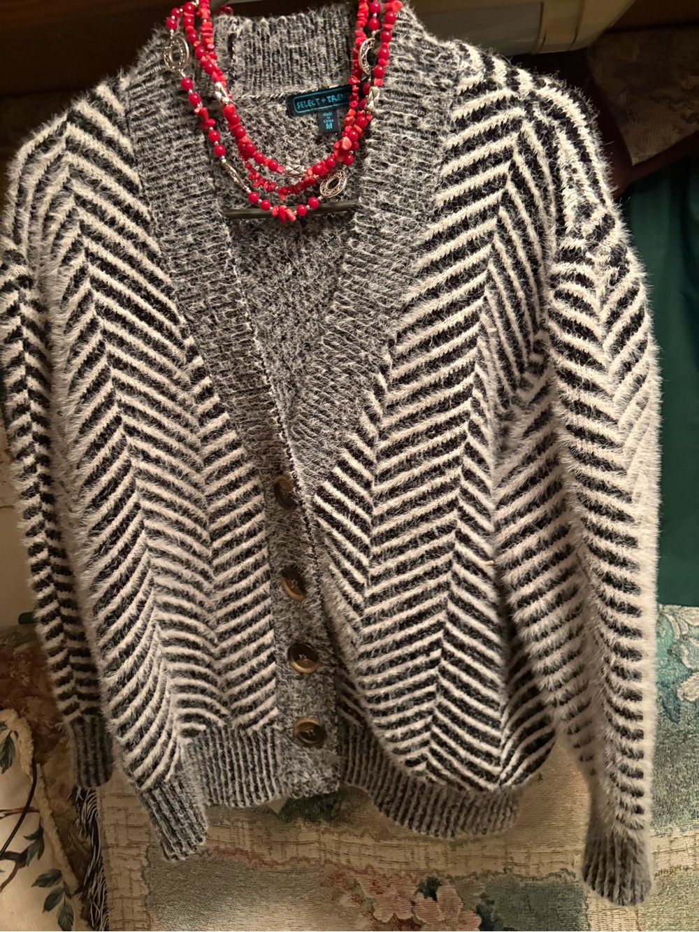 Liz Claiborne Black & Gray Chevron Cardigan Sweater